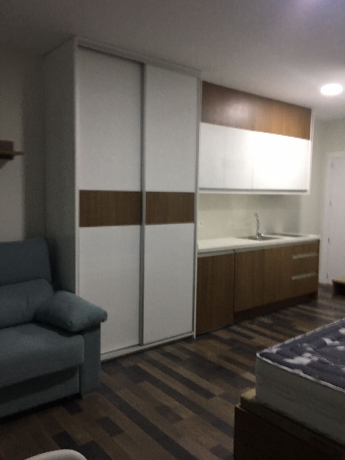 1 habitación y caja de seguridad en la habitación 