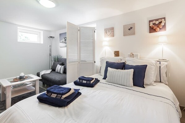 1 chambre, fer et planche à repasser, lit parapluie, Wi-Fi gratuit