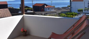 Blick auf das Meer. Großer privater Garten - kostenfreies WLAN