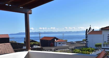 Blick auf das Meer. Großer privater Garten - kostenfreies WLAN