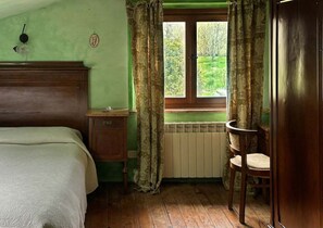 2 quartos, escrivaninha, berço de viagem, Wi-Fi de cortesia