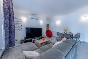 Smart TV, DVD player