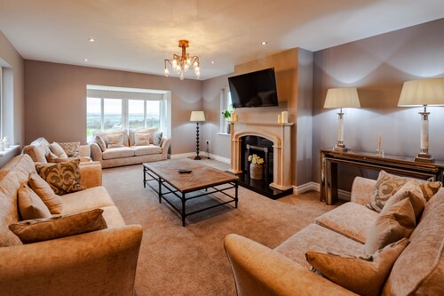 Four Winds ,Kinsale,6 Bedroom,5 Bath,sleeps 25,owned by Exquisite Holiday Homes