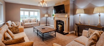Four Winds ,Kinsale,6 Bedroom,5 Bath,sleeps 25,owned by Exquisite Holiday Homes