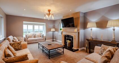 Four Winds ,Kinsale,6 Bedroom,5 Bath,sleeps 25,owned by Exquisite Holiday Homes