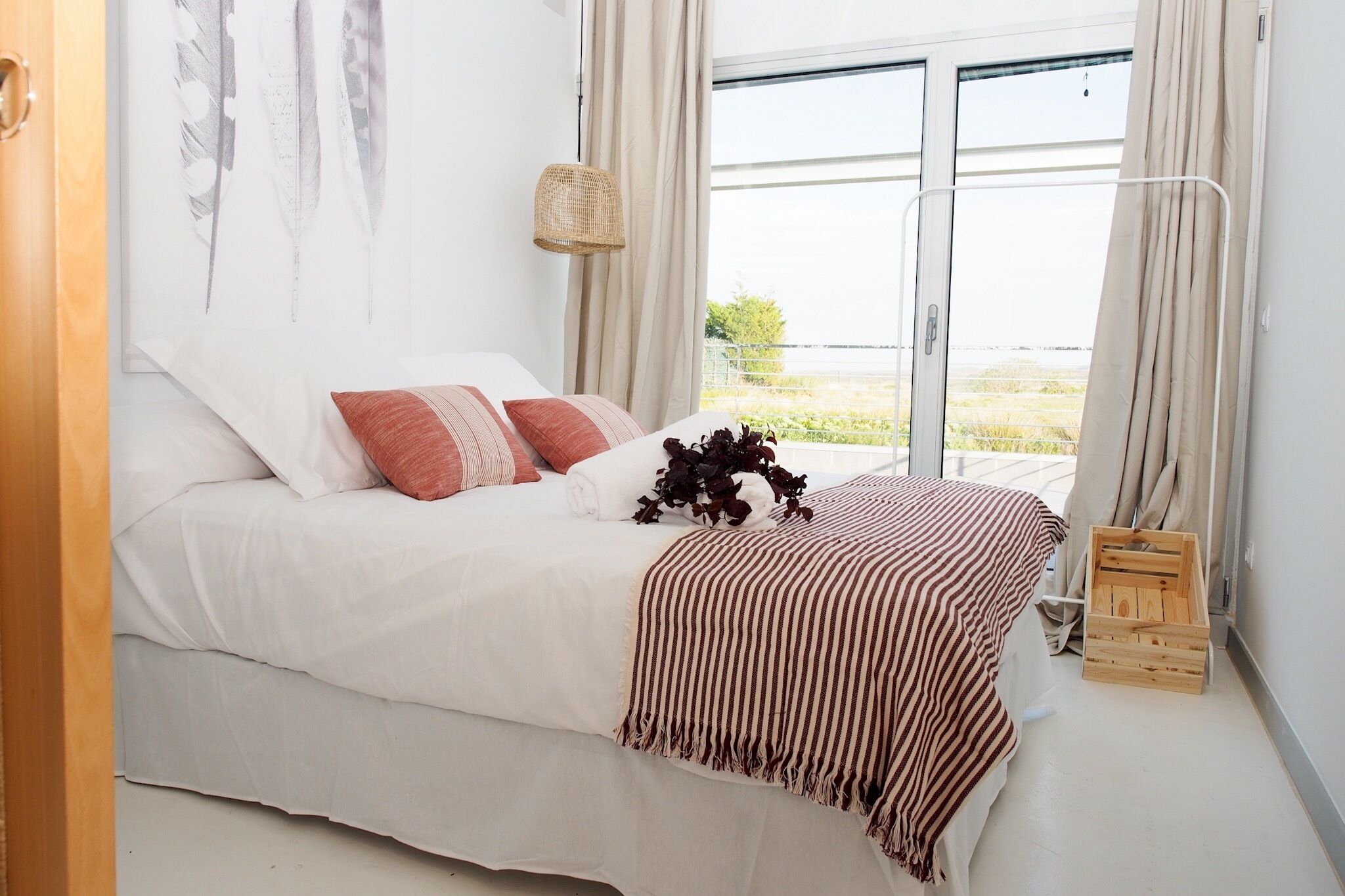 5 bedrooms, iron/ironing board, free WiFi, bed sheets