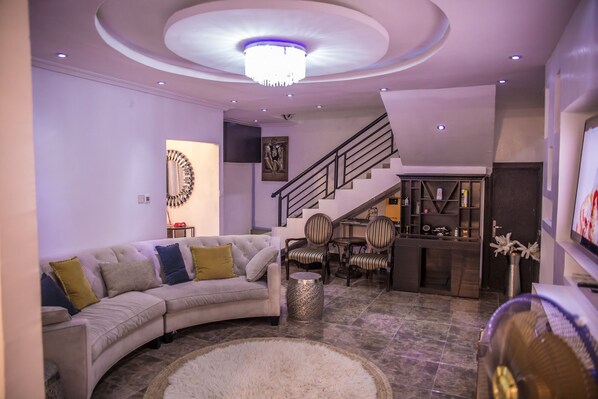 Televisión y estéreo