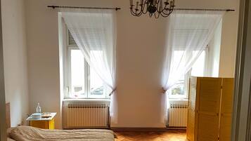 3 soverom, strykejern/-brett, wi-fi (inkludert) og sengetøy