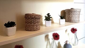 Kjøleskap, mikrobølgeovn, ovn og oppvaskmaskin