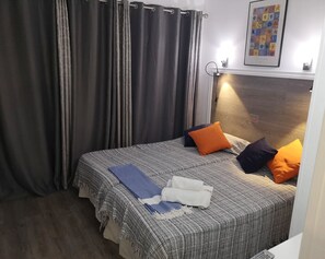 1 soverom, safe på rommet, strykejern/-brett og wi-fi (inkludert)