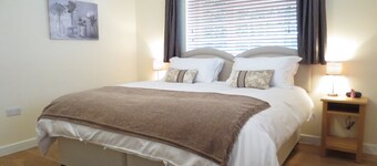 Oxford Apartments 1 - Modern, beautiful apartment fully furnished 