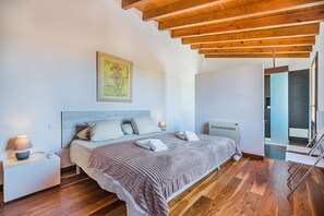 3 bedrooms, iron/ironing board, free WiFi, bed sheets - Villa Can Salat Selva (Selva)