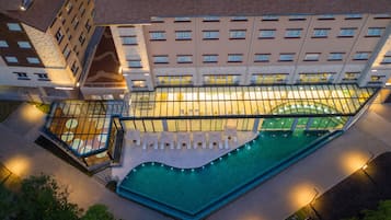 Superior Room, 1 Queen Bed, Non Smoking, Pool View