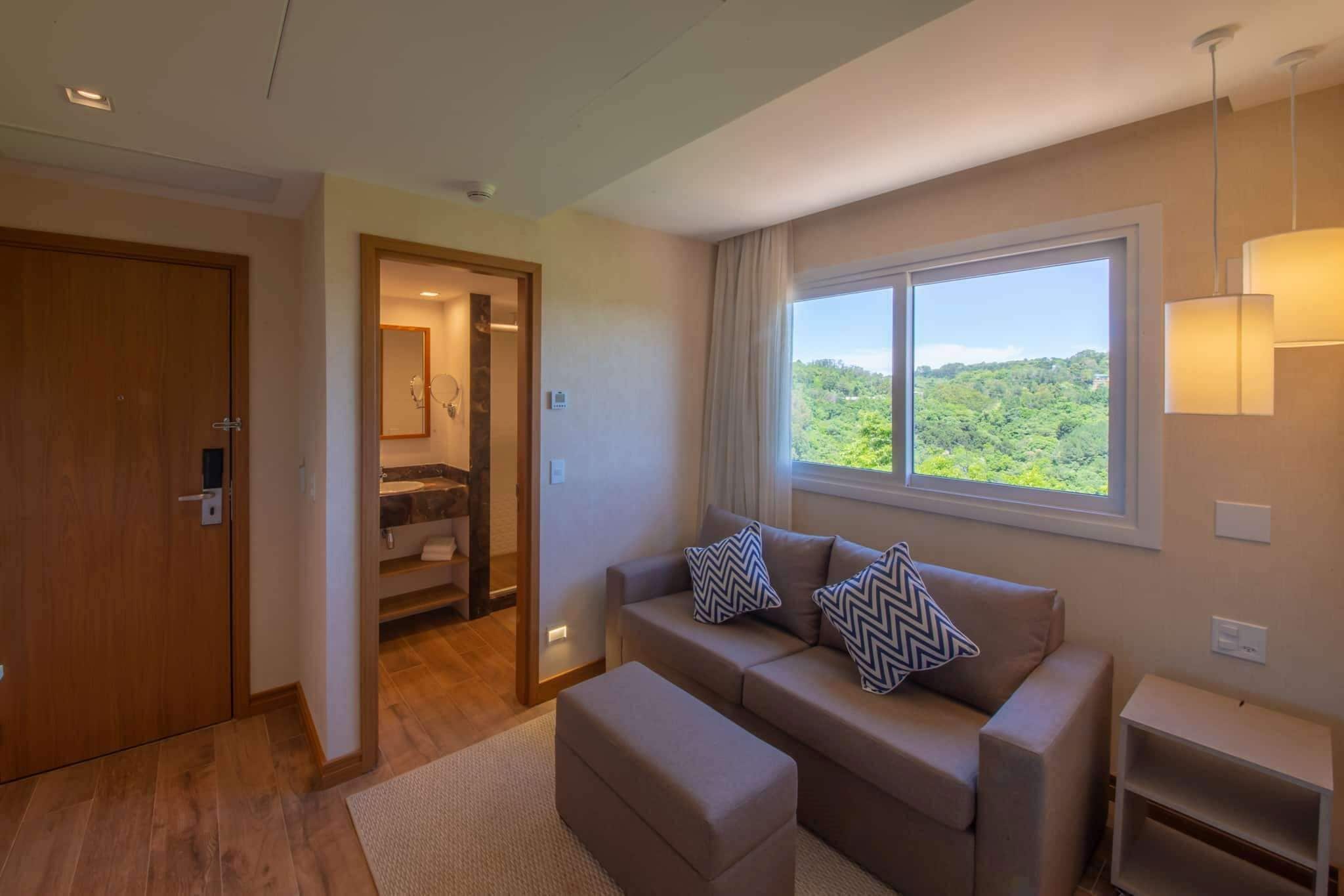 premium bedding, minibar, in-room safe, blackout curtains