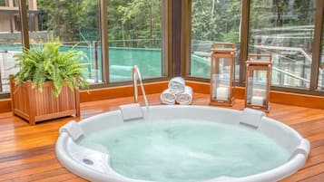室外 Spa 池