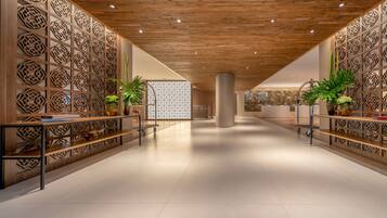 Coin salon dans le hall