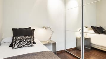 2 slaapkamers, een kluis op de kamer, een strijkplank/strijkijzer