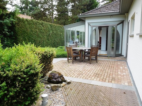Property grounds. Villa Annique a wonderful B & B in undiscovered Belgian Limburg