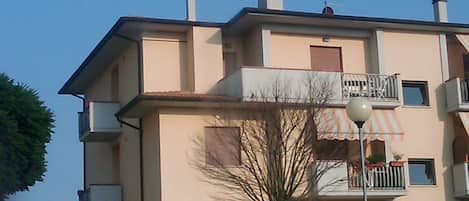 Esterni