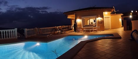 Piscina all'aperto