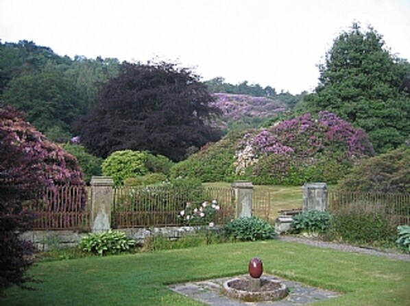 Property grounds - Old Bakehouse. Charming Cottages in Secluded Grounds of Historic Private Estate (Newcastle)