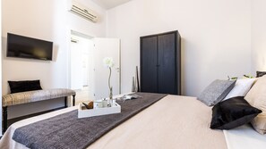4 Schlafzimmer, Bügeleisen/Bügelbrett, kostenloses WLAN, Bettwäsche