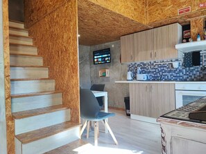 Fridge, microwave, oven, stovetop - Ruby Charm Houses 7 64706/AL (Porto)