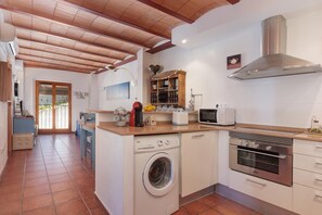 Refrigerador, microondas, horno y tostadora 