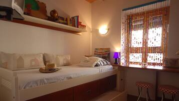 2 slaapkamers, een strijkplank/strijkijzer, internet