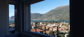 Villa Mari, detached villa with magnificent garden view