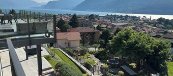 Villa Mari, detached villa with magnificent garden view