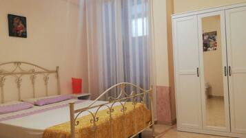 2 bedrooms, iron/ironing board, travel crib, free WiFi