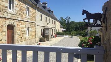 Enceinte de lâhĂ©bergement