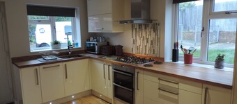 3 Bedroom Farnborough Airport Accommodation