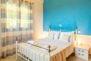 2 bedrooms, desk, iron/ironing board, WiFi - Ionian Bliss apartment with a stunning view to Alykes (Katastari)