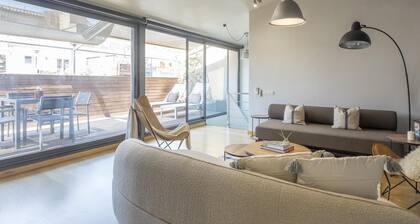Duplex Bonanova 3 rooms 8 pax with Terrace- Free Wifi