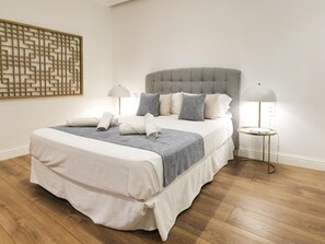 3 chambres, fer et planche à repasser, accès Internet, draps fournis