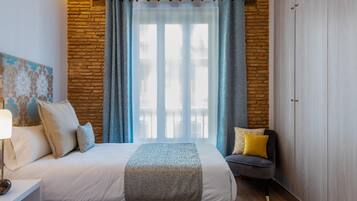 3 dormitorios, tabla de planchar con plancha, Internet y ropa de cama