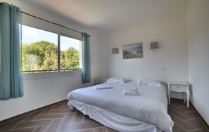 4 bedrooms, iron/ironing board, free WiFi, bed sheets - Villa 3 by Avecoeur (Saint-Augustin)