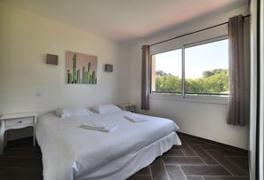 4 bedrooms, iron/ironing board, free WiFi, bed sheets - Villa 3 by Avecoeur (Saint-Augustin)