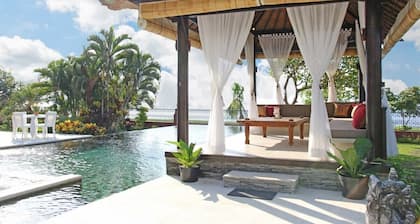 Villa Tri Murti, villa sur la plage de Lovina avec piscine privée à - jusqu'à 10 personnes