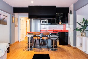 Fridge, microwave, oven, dishwasher