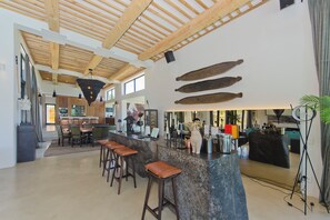 Bar (in der Unterkunft)