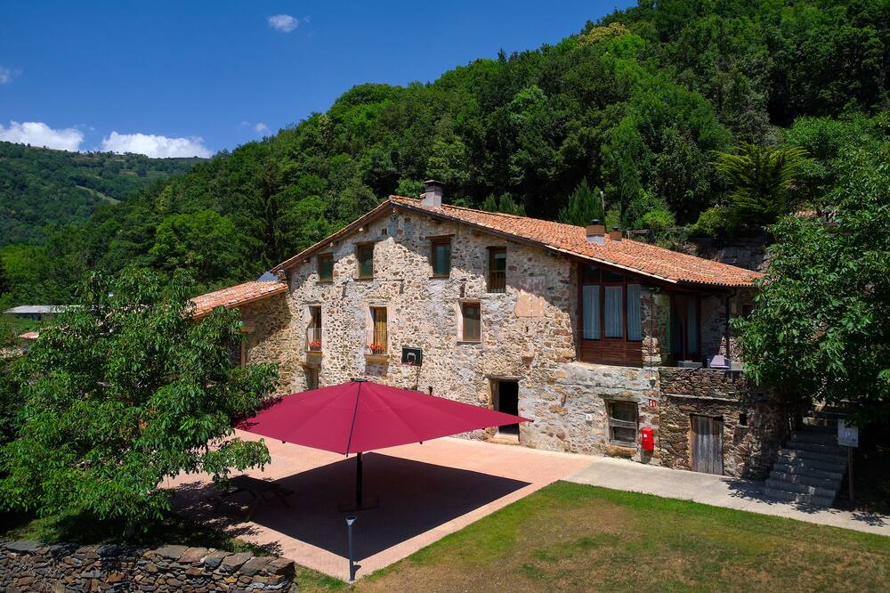 Self catering Mas Can Soler for 8 people