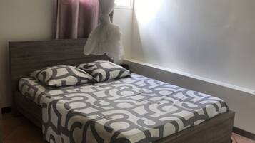 1 chambre, fer et planche à repasser, Wi-Fi gratuit, draps fournis