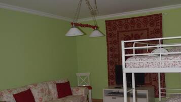 1 bedroom, desk, iron/ironing board, WiFi