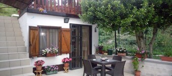 モリーゼの田舎の静かな場所にある田舎の家 