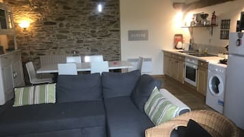 Smart TV, DVD player, ping pong, books