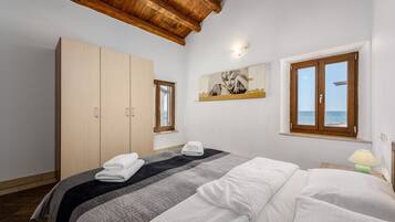 1 camera, Wi-Fi, lenzuola