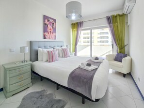 1 chambre, fer et planche à repasser, accès au Wi-Fi (inclus)